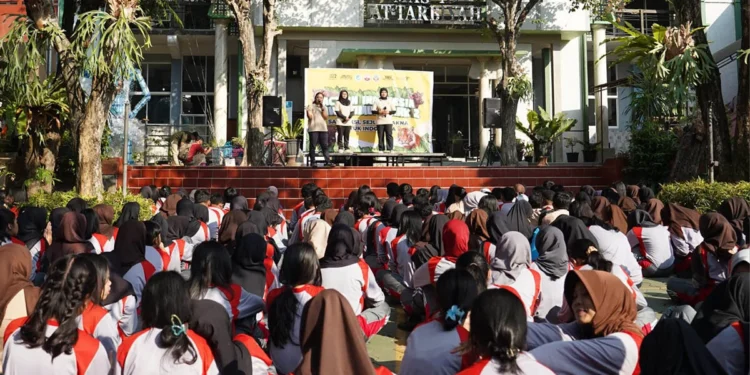 Jatim Park 2 Edukasi Pelajar Batu tentang Satwa Endemik Indonesia