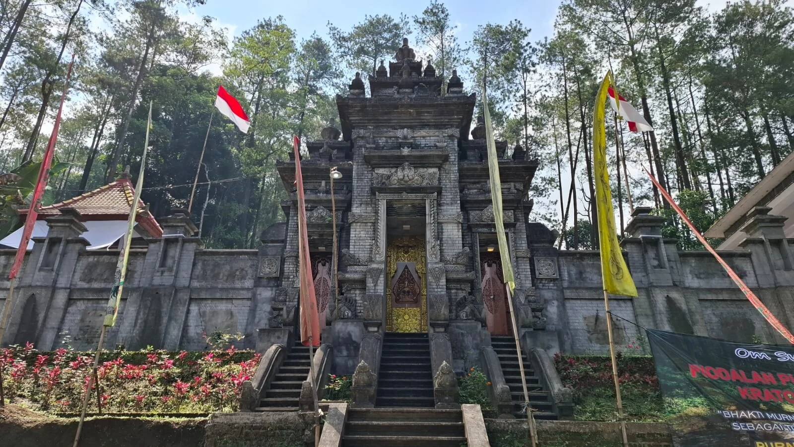 Jelajah Gunung Kawi Malang, Ini 3 Destinasi Wisata yang Bisa Dikunjungi