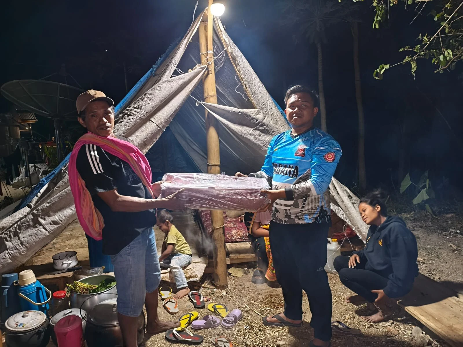Kemensos Perkuat Bantuan untuk Korban Gempa Manggarai, Belasan Ribu Porsi Makanan Disalurkan