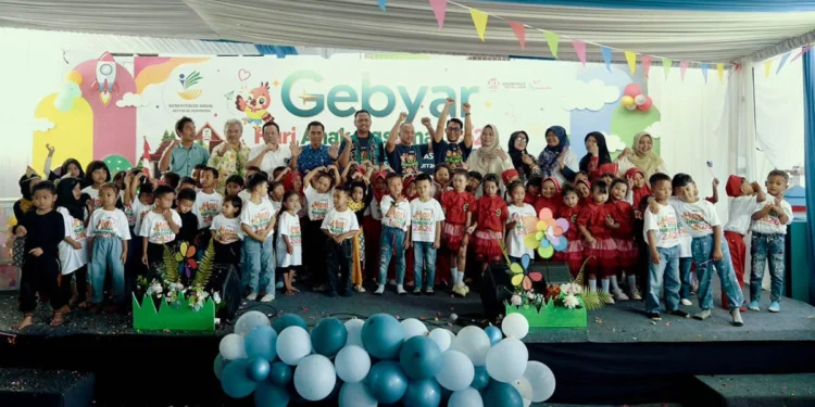 Kemensos Resmikan Taman Anak Sejahtera di Banyumas pada Peringatan HAN 2026