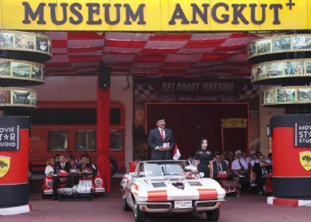 Keunikan Upacara HUT ke-81 RI di Jatim Park, Chevrolet Stingray Jadi Mimbar Inspektur