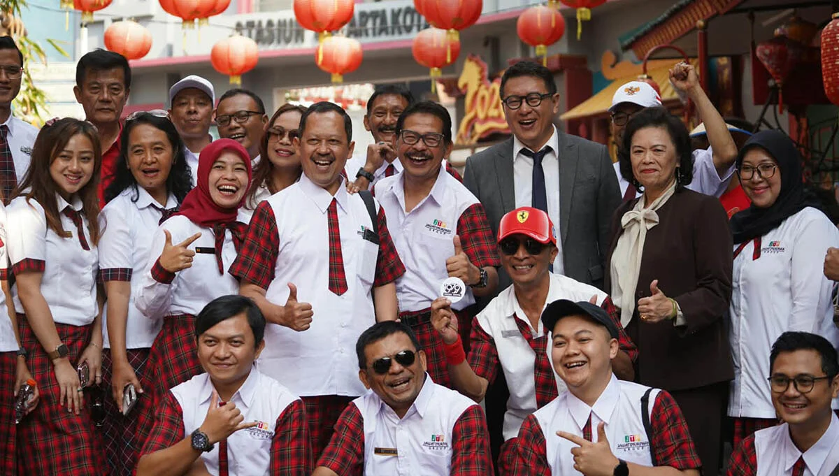 Keunikan Upacara Hut Ke 81 Ri Di Jatim Park Chevrolet Stingray Jadi Mimbar Inspektur 52