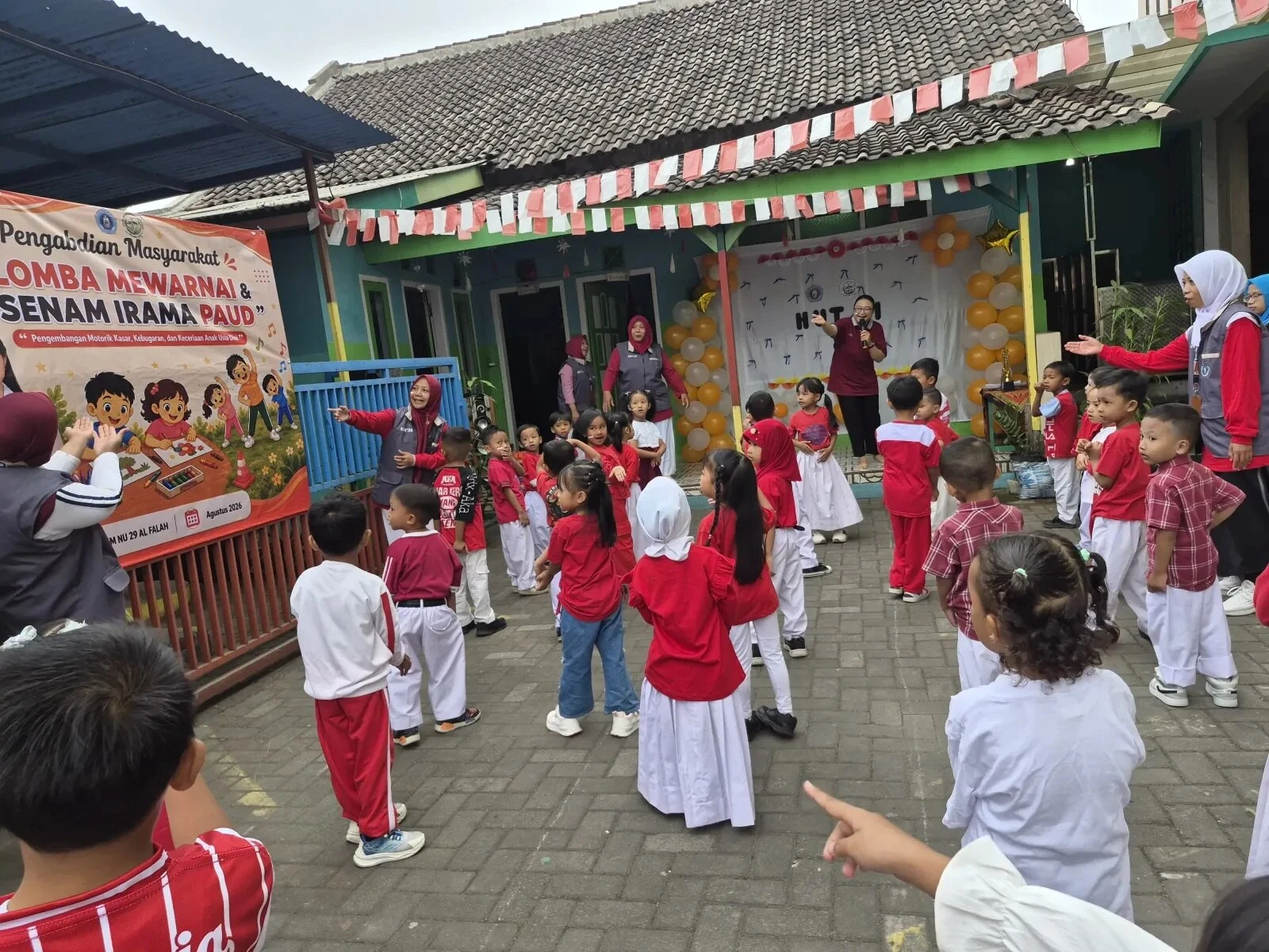 Pengabdian Masyarakat Unikama: Hadirkan Pembelajaran Kontekstual dari Pengelolaan Sampah hingga Senam Irama