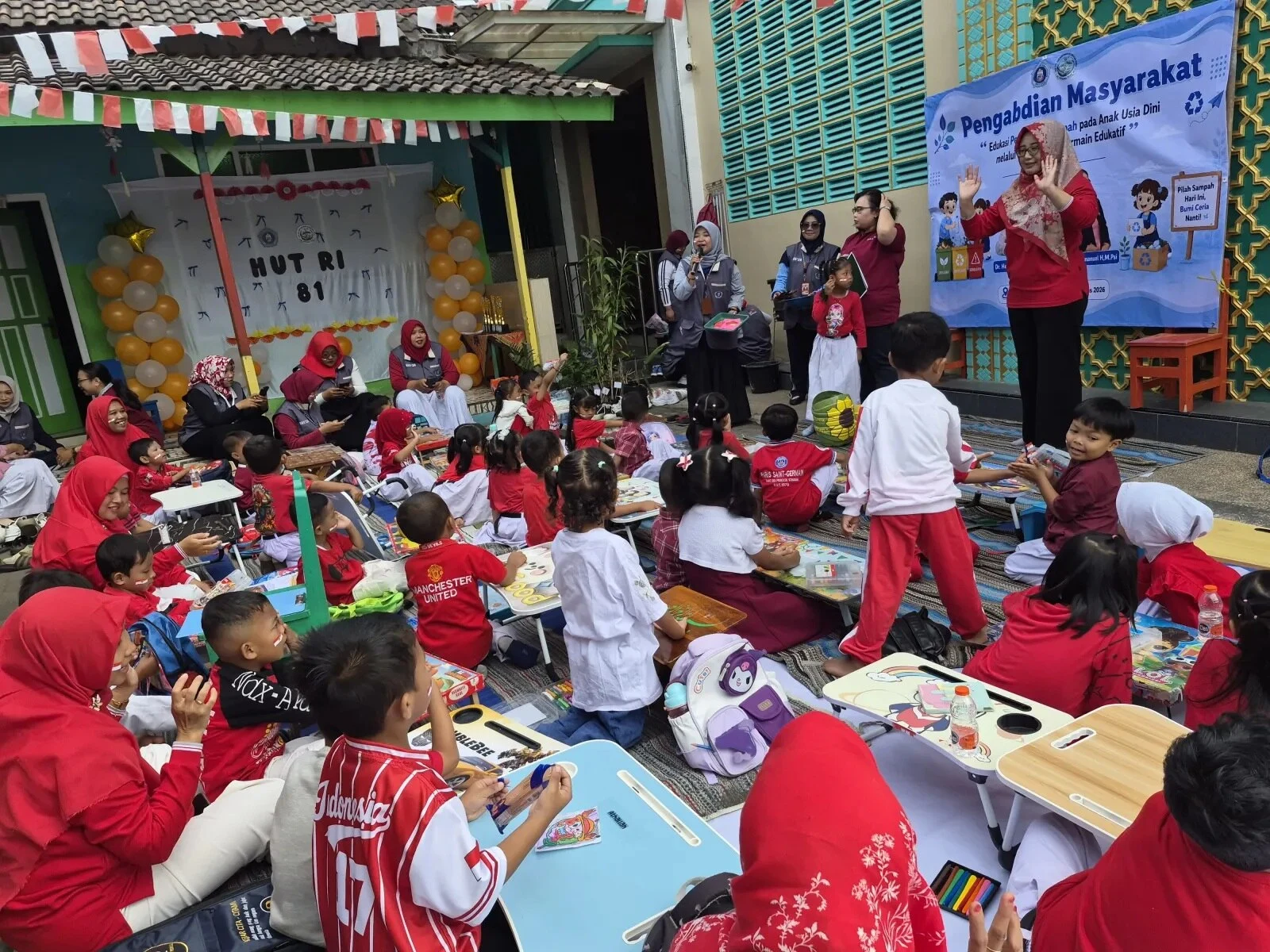 Pengabdian Masyarakat Unikama: Hadirkan Pembelajaran Kontekstual dari Pengelolaan Sampah hingga Senam Irama
