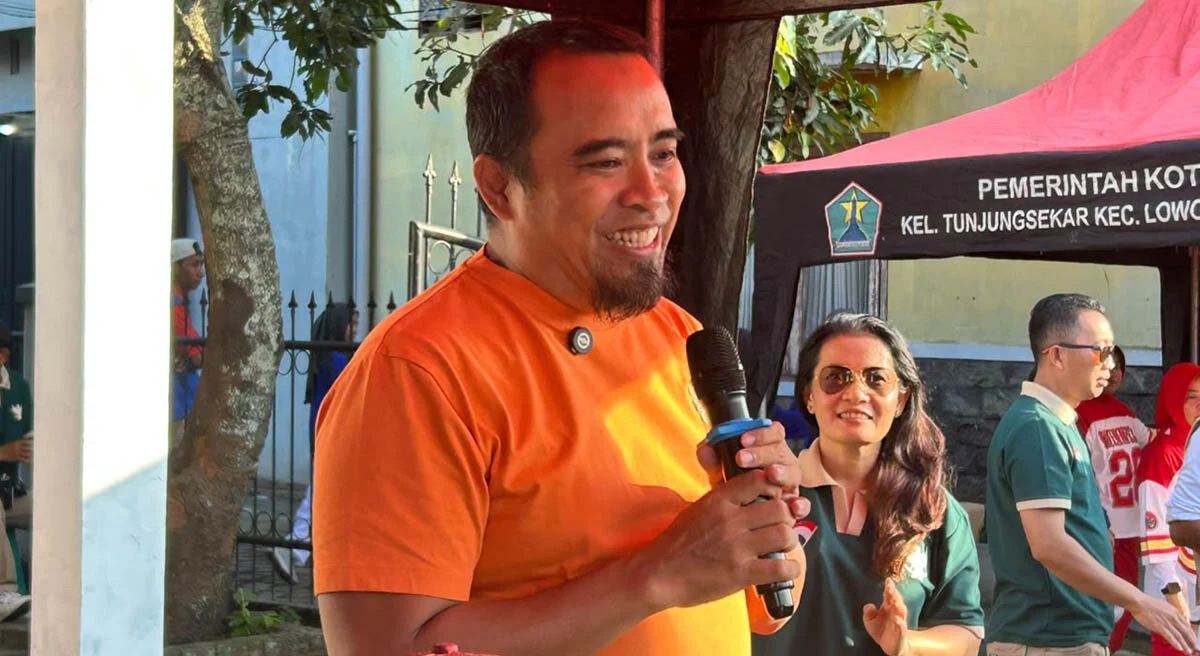 Rendra Masdrajad Safaat Senam Bersama Warga Tunjungsekar 35