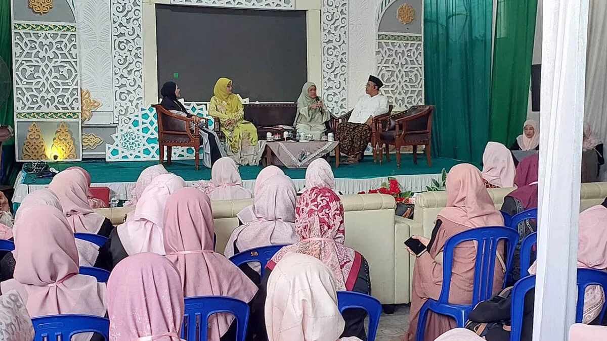 Rmi Pbnu Bahas Peran Bu Nyai Wujudkan Pesantren Aman 1