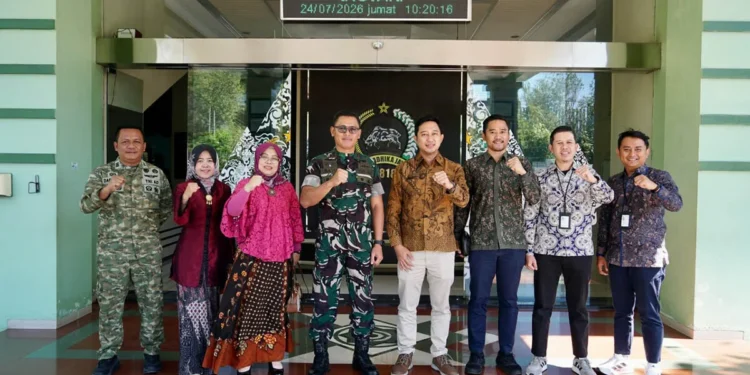 Sambut Kemerdekaan RI, PLN UP3 Malang Perkuat Sinergi dengan Kodim 0818 dalam Rangka Percepatan Penyelesaian Program Strategis Pemerintah untuk Masyarakat