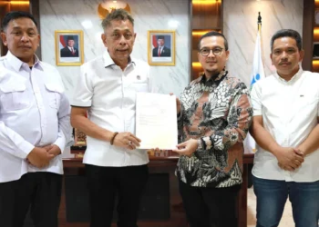 Sekolah Rakyat, Bupati Mamuju Tengah Serahkan Sertifikat Lahan ke Kemensos