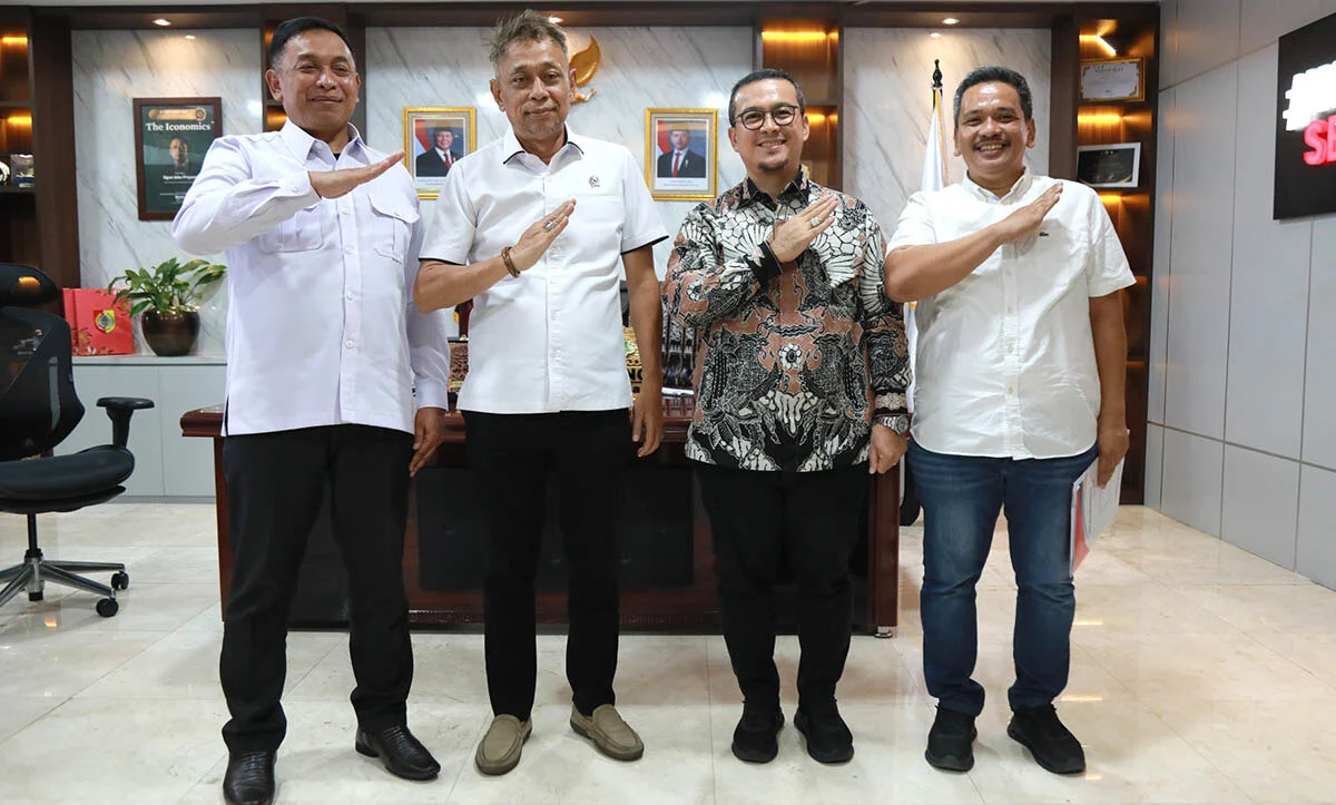 Sekolah Rakyat, Bupati Mamuju Tengah Serahkan Sertifikat Lahan ke Kemensos