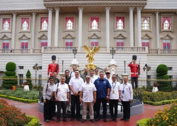 Sesmenkemsetneg Tinjau Persiapan Upacara HUT RI Ke-81 di Museum Angkut