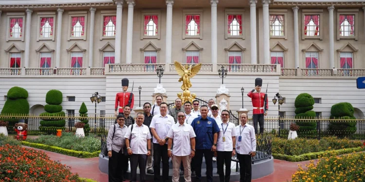Sesmenkemsetneg Tinjau Persiapan Upacara HUT RI Ke-81 di Museum Angkut