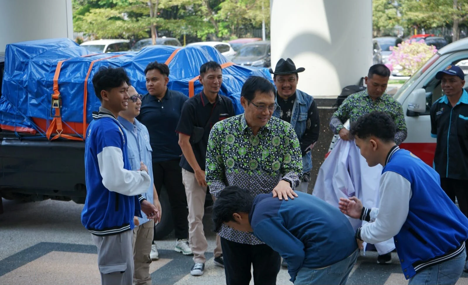 Universitas Negeri Malang Kirim Relawan Bantu Pemulihan Pasca Bencana Alam di NTT