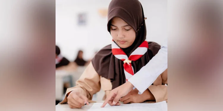 Sekolah Rakyat - Zaahira Merajut Asa di Sekolah Rakyat