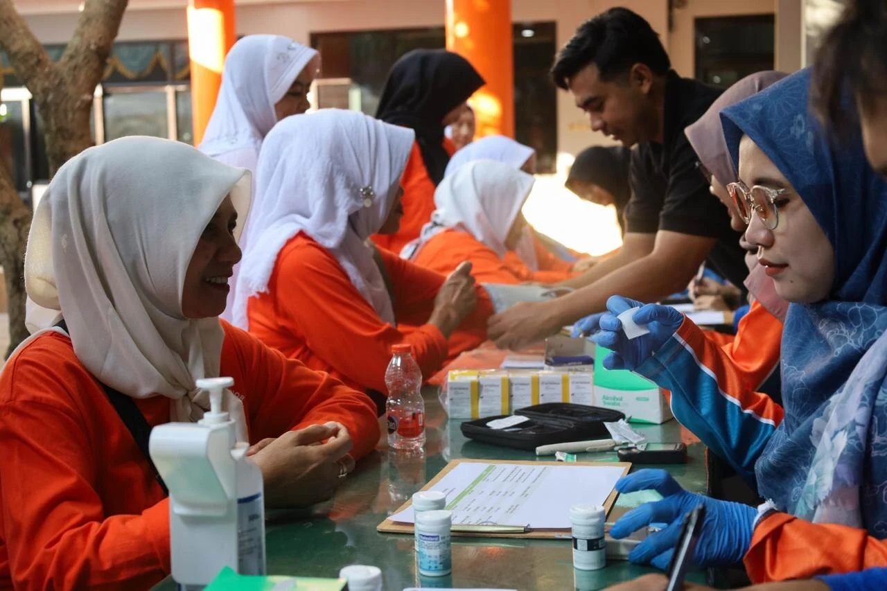 Fst Itsk Soepraoen Buka Layanan Cek Kesehatan Dan Akupunktur Gratis Bagi Warga Kiduldalem 1