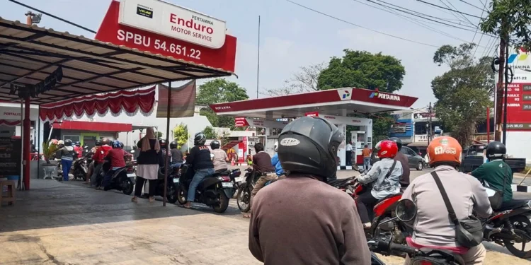 Harga BBM Nonsubsidi Naik, Pertalite Habis di Sejumlah SPBU Kota Malang