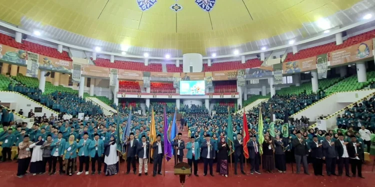 Kemeriahan Closing Oshika Maba Unisma 2026, Rektor Kukuhkan Ribuan Mahasiswa Baru Jadi Generasi Berkelas Dunia