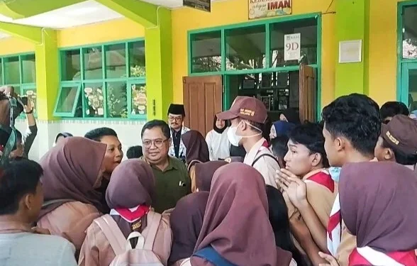 Kepala SMPN 18 Malang Dicopot Usai Diduga Tampar Siswa