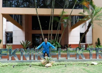 Kevin Nadiian Lulusan Terbaik Teknik Elektro ITN Malang Lewat Alat Peringatan Dini Banjir