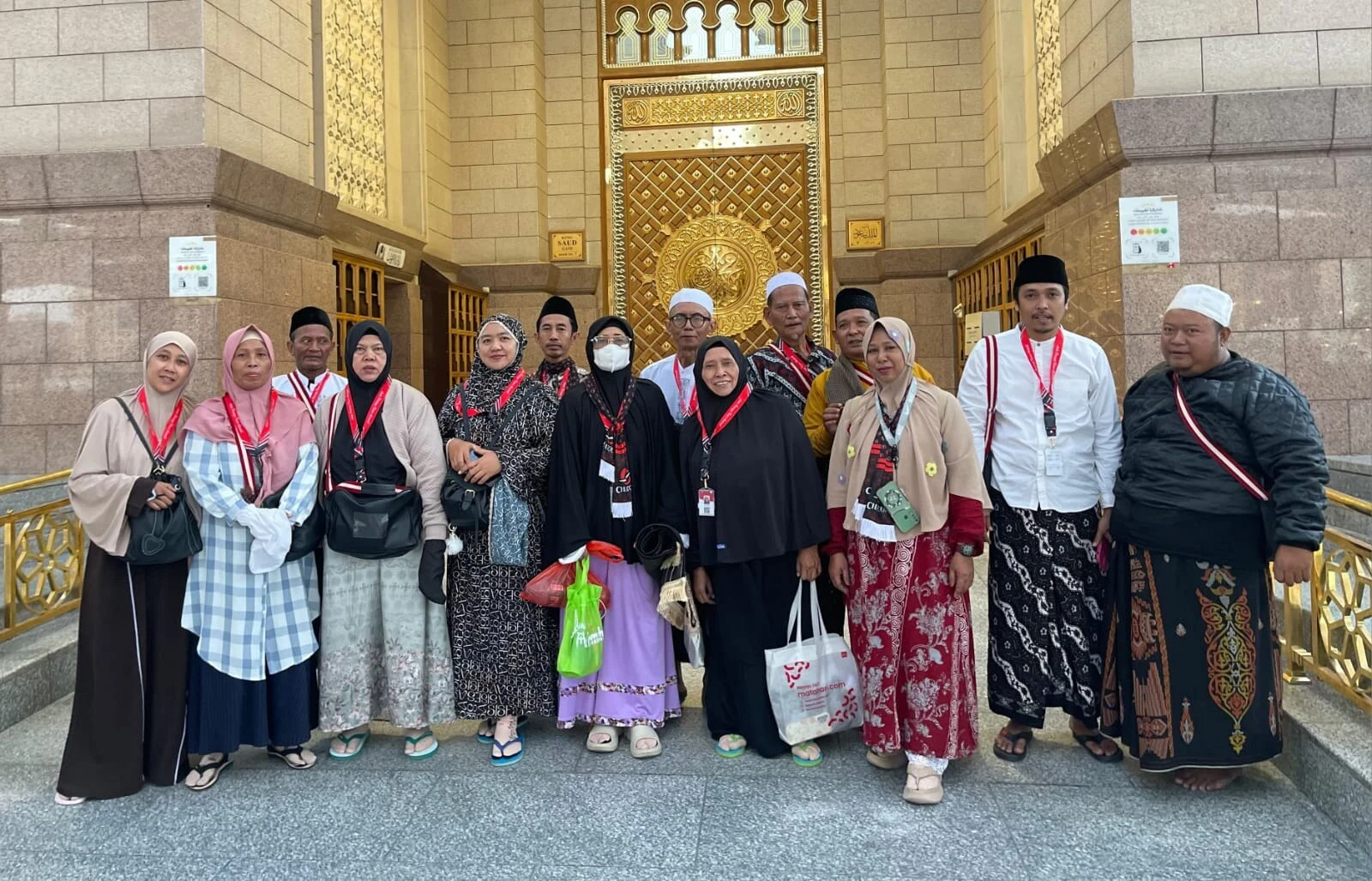 Kisah Senang Tour Leader Chatour Travel, Setelah Dapat Testimoni: Chatour Memang Lebih Unggul dari Travel Lain!