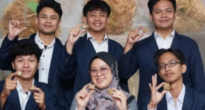 Mahasiswa Polinema Ubah Limbah Jerami Padi Guna Menggantikan Polybag Plastik