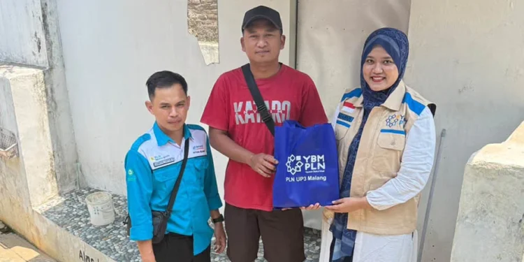PLN UP3 Malang Hadirkan Listrik untuk Musholla Ashabul Kahfi lewat Light Up The Dream