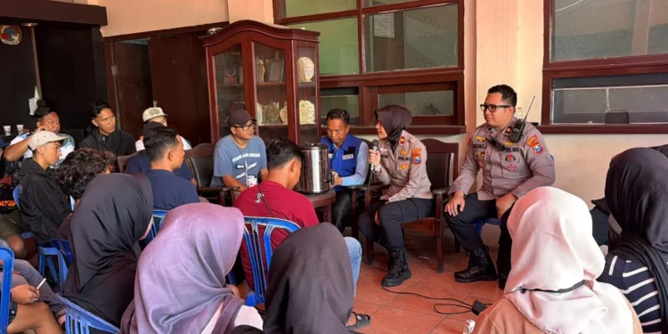 Polisi Kawal Ketat Penggunaan Bac di Karnaval Kampung Sanan Malang
