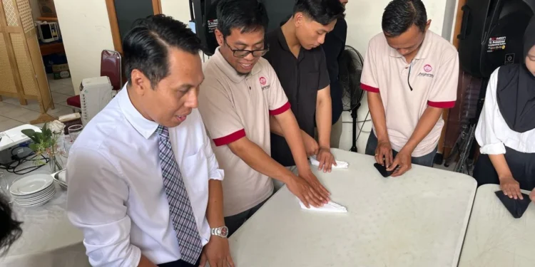 Pramusaji Jadi Wajah Perusahaan, Pusparani Catering Perkuat Standar Pelayanan