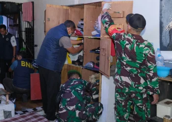 Razia Lapas Malang, Petugas Temukan Ponsel hingga Potongan Besi