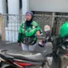 Setiap Pagi Narik, Siang Jemput Anak: Kisah Ika, Driver Ojol Perempuan di Malang