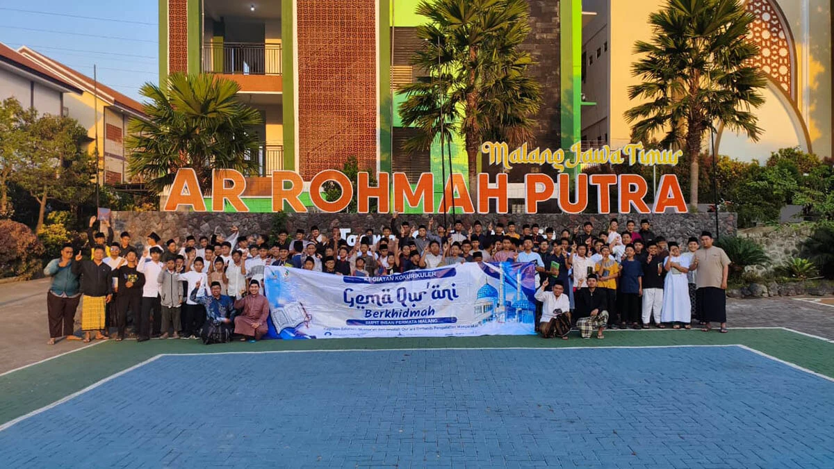 190 Siswa SMPIT Insan Permata Malang Belajar Mengabdi dan Nyantri Lewat Gema Qur’ani Berkhidmat