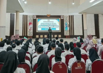 86 Siswa SMKN 2 Malang Dilantik Jadi Pengurus OSIS dan MPK