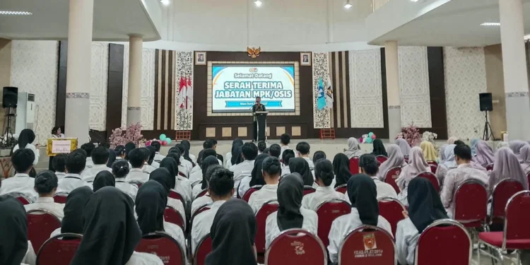 86 Siswa SMKN 2 Malang Dilantik Jadi Pengurus OSIS dan MPK