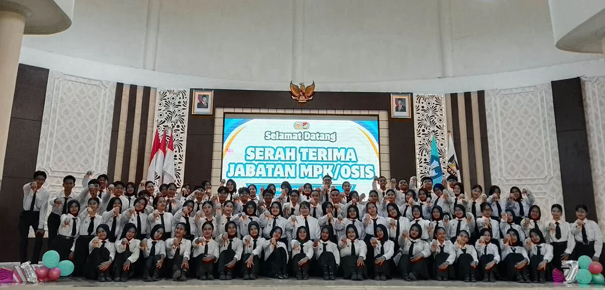 86 Siswa SMKN 2 Malang Dilantik Jadi Pengurus OSIS dan MPK