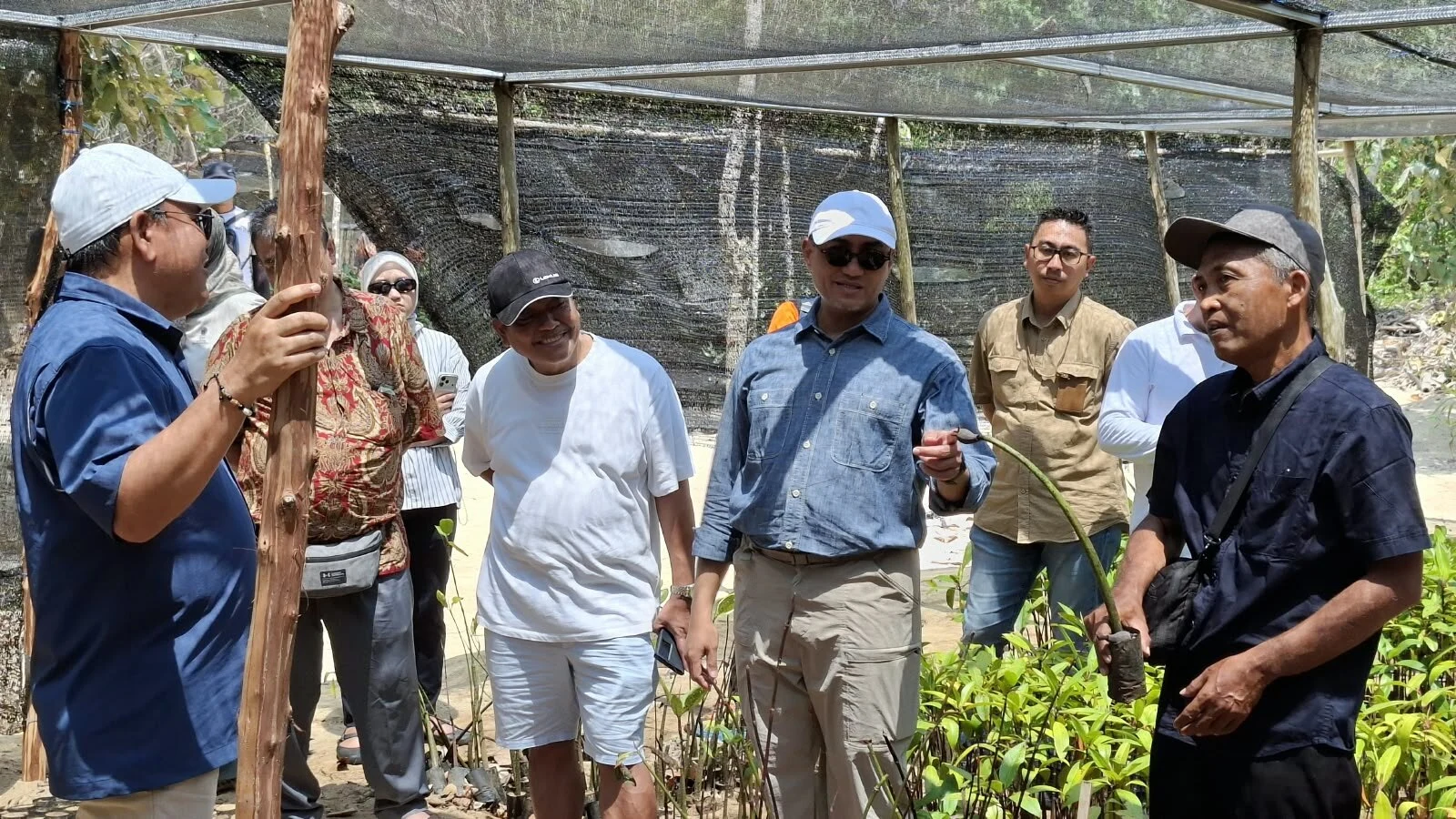 BAKN RI dan OJK Dorong Pantai CMC Tiga Warna Jadi Pionir Perdagangan Karbon Berbasis Komunitas