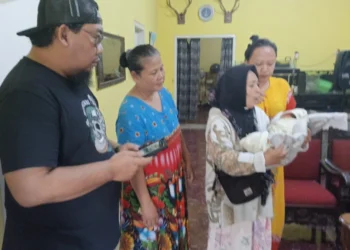 Bayi Perempuan Ditemukan dalam Kardus Mi Instan di Sukun Malang, Polisi Telusuri CCTV
