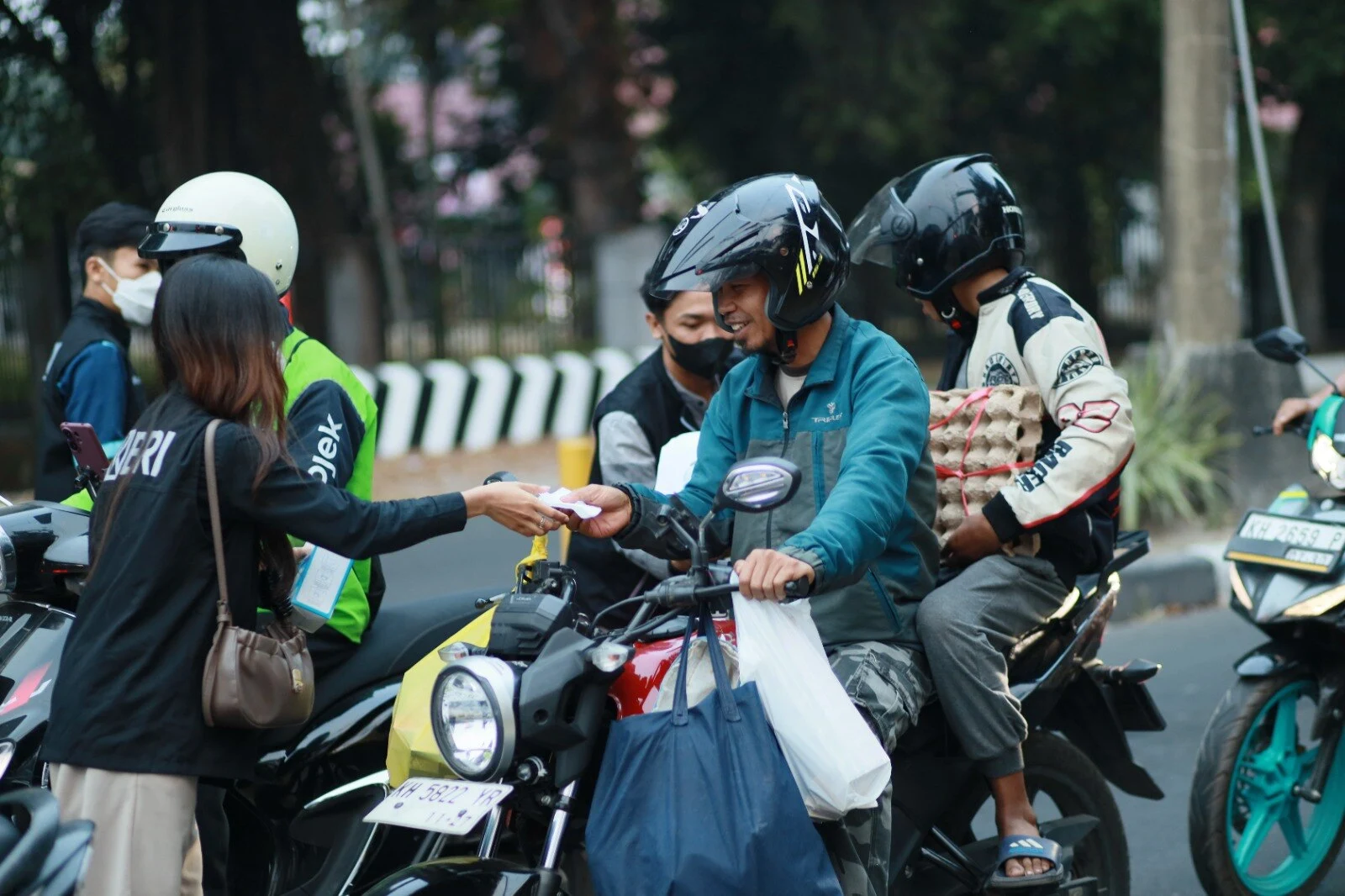 BRI Peduli Salurkan 270 Mesin Pompa Air untuk Penanganan Karhutla di Kalimantan Barat