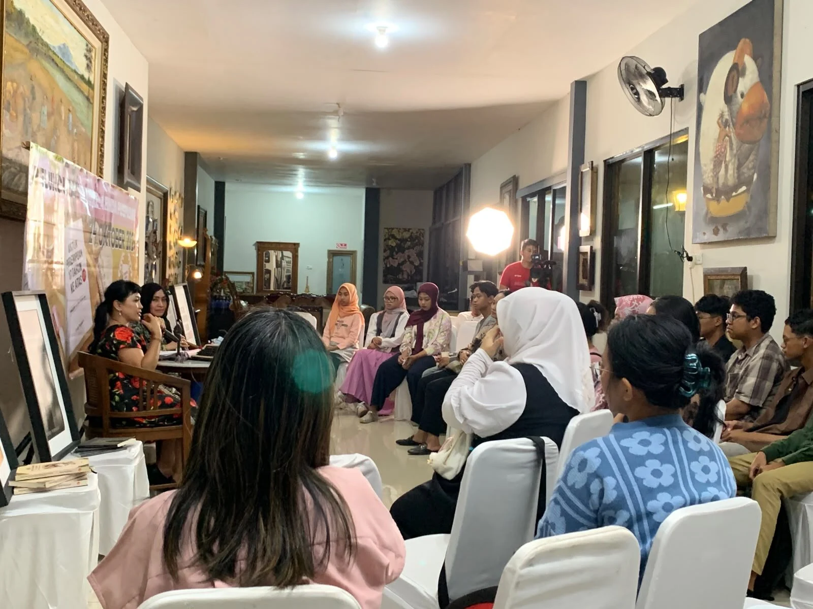 Buku "Untuk Perempuan 17 Tahun ke Atas" Karya Rinda Puspasari Ajak Pembaca Refleksikan Pilihan Hidup