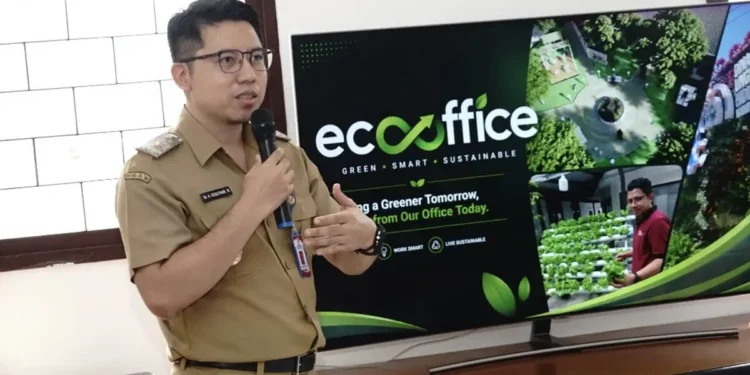 Eco-Office DLH Kabupaten Malang Terapkan Panel Surya dan Biogas