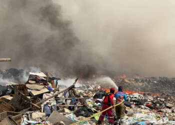 Gunung Sampah di TPA Supit Urang Kota Malang Terbakar