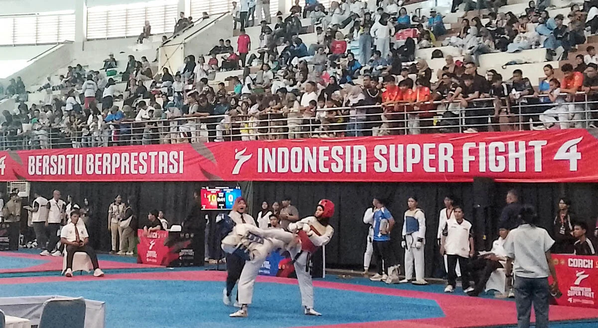 Atlet Taekwondo - Indonesia Super Fight 4 di GOR Ken Arok Malang, 2.054 Atlet Taekwondo Unjuk Gigi
