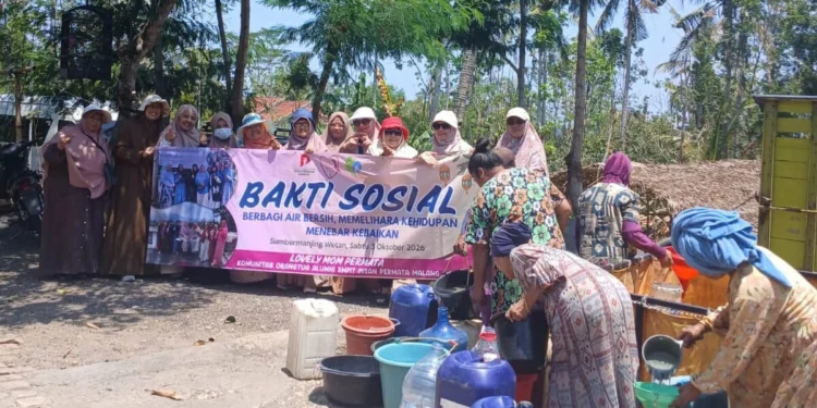 Kemarau Panjang, Lovely Moms Permata Salurkan 56 Ribu Liter Air Bersih di Malang