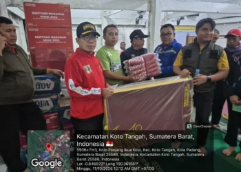 Kemensos Salurkan Bantuan Korban Banjir Bandang di Kota Padang