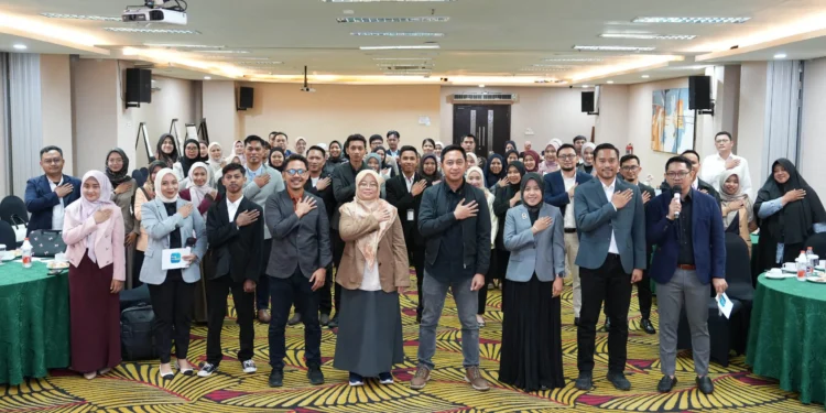 Kobarkan Semangat Sumpah Pemuda, PLN UP3 Malang Bertekad Mengubah Wajah Pelayanan Menjadi Lebih Baik. Satu Bahasa Pelayanan, Satu Tekad Melayani Negeri