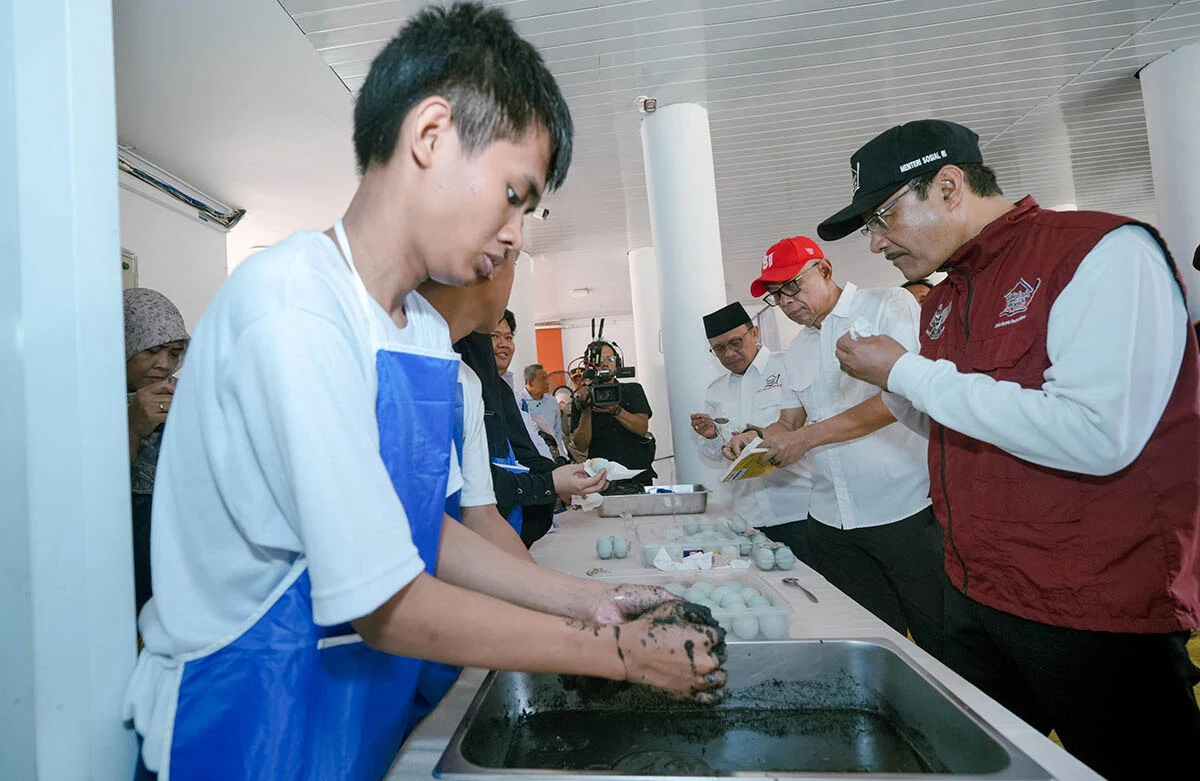 Mensos Gus Ipul Buka Open House Sekolah Rakyat di 182 Titik Indonesia