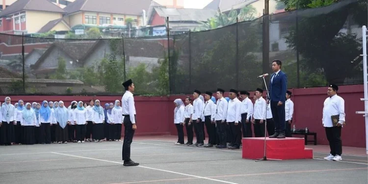 Seluruh karyawan PLN UP3 Malang mengikuti Upacara Peringatan Hari Kesaktian Pancasila. Foto/dok