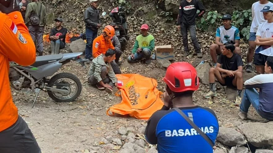 Pesepeda Singosari Tewas Terjatuh ke Jurang 50 Meter di Coban Kaca Batu