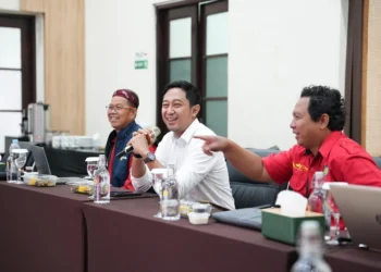 PLN UP3 Malang memperkuat sinergi dengan serikat pekerja. Foto/dok