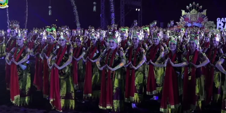 Siswi Sekolah Rakyat Ikut Lestarikan Budaya Banyuwangi Lewat Gandrung Sewu 2026
