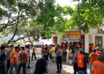 Tegang, Eksekusi Rumah dan Kedai Kopi di Simpang Balapan Malang