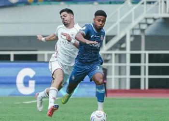 Telan Kekalahan Perdana, Marcos Santos Sebut Lini Pertahanan Arema FC Hilang Fokus